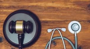 Explodem os processos contra médicos ... Explodem os processos contra médicos ...